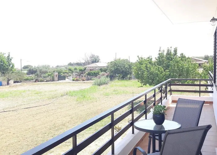Kypseli Farmhouse *